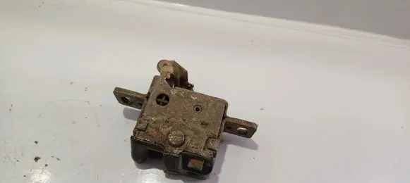 Audi 80 90 S2 B4 Tailgate/trunk/boot lock/catch/latch 