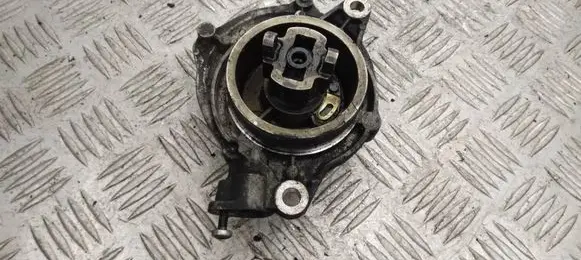 BMW 5 E60 E61 Vacuum pump 700437012 06T3533798