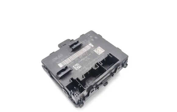 Audi Q2 - Door control unit/module 5Q0959595K 8W1959595D