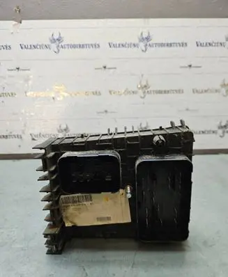Volkswagen Touran I Fuse box set 1K0937804B 0328194934 1K0937800E