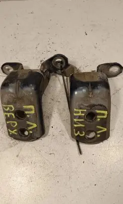 Nissan X-Trail T32 Front door hinge set I120009