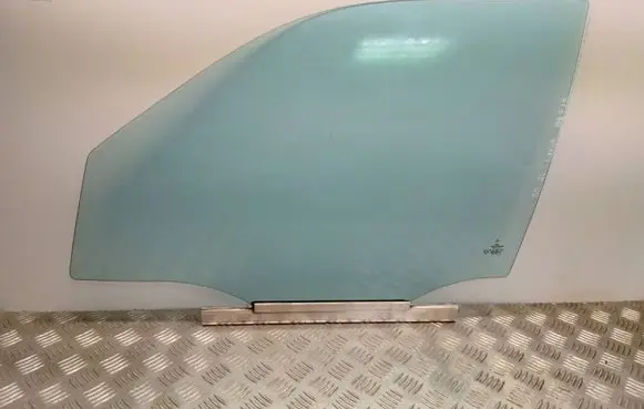 Mercedes-Benz GL X164 Front door window glass four-door