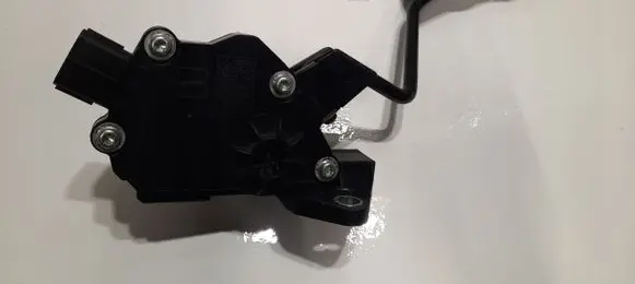 Subaru Impreza III Accelerator throttle pedal 36010AG110