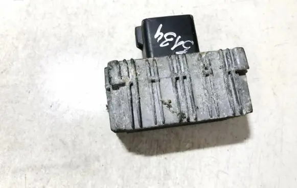 Glow plug pre-heat relay