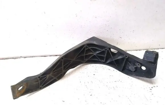 Audi A4 S4 B6 8E 8H Front bumper mounting bracket 8E0821138B