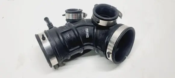 Nissan Qashqai J12 Air intake hose/pipe 165766UM03