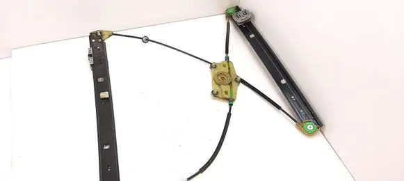 Front window lifting mechanism without motor
