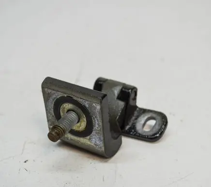 Audi Q3 8U Tailgate/trunk/boot hinge 8U0827299D