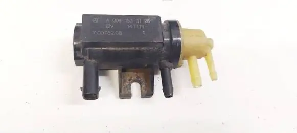 Mercedes-Benz E W212 Turbo solenoid valve A0091533128 15T072