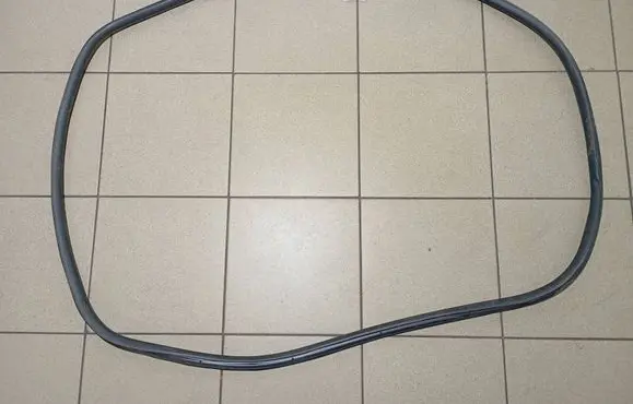Peugeot 5008 II Rear door rubber seal (on body) 9812586680