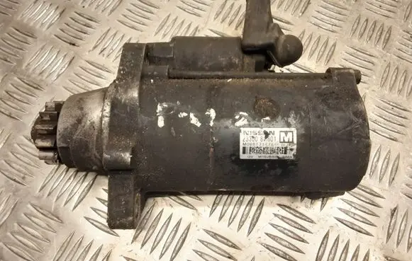 Nissan X-Trail T30 Starter motor 233008H801