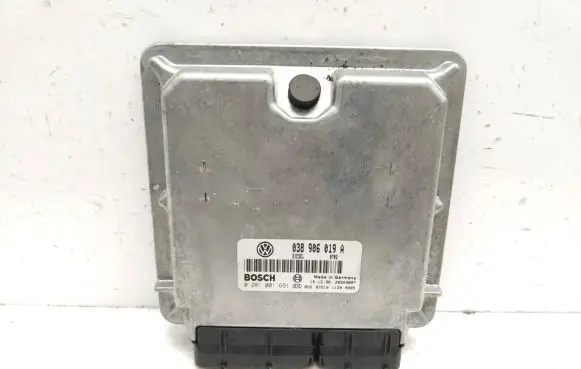 Volkswagen PASSAT B5 Engine control unit/module 038906019A 0281001691