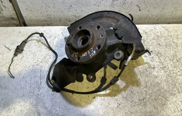 Peugeot 607 Front wheel hub