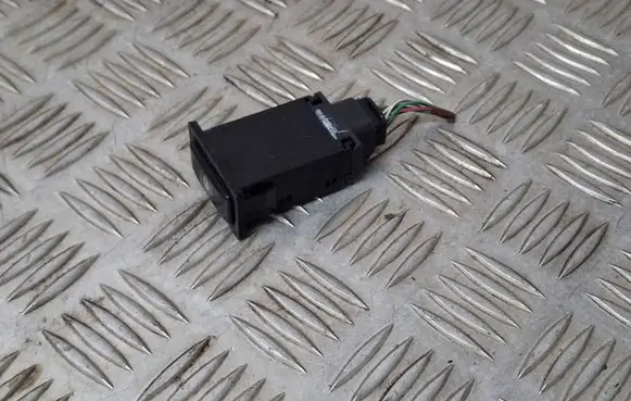 Toyota Avensis T250 Windscreen/window heater switch 156762