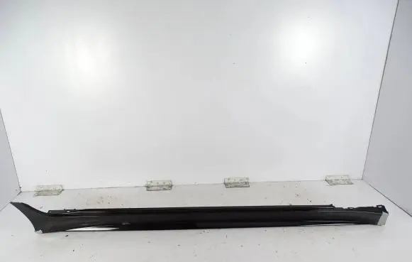 Mercedes-Benz AMG GT 4 x290 w290 Side skirt front trim A2906980400