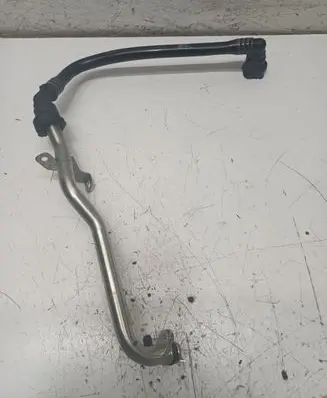 Volvo XC40 Engine coolant pipe/hose 32208400