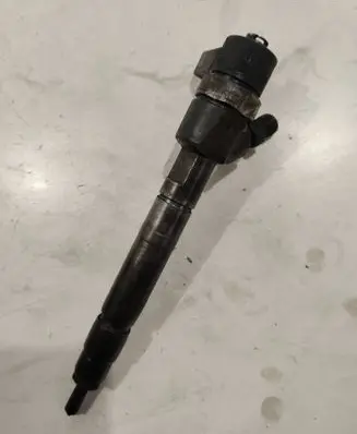Mercedes-Benz E W210 Fuel injector 0445110121
