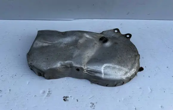 Volkswagen PASSAT B8 Heat shield in engine bay 04L131783AC