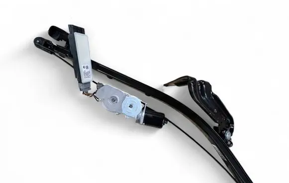 Chrysler Pacifica Sliding door middle roller runner 68368918AD 62024F 19324152332