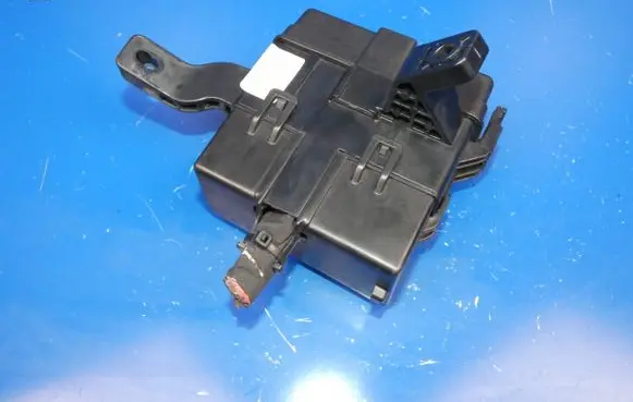 Hyundai Santa Fe Relay mounting block BDA28010 13110116 1026C