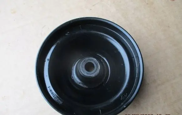 Renault Clio II Crankshaft pulley 7700273916