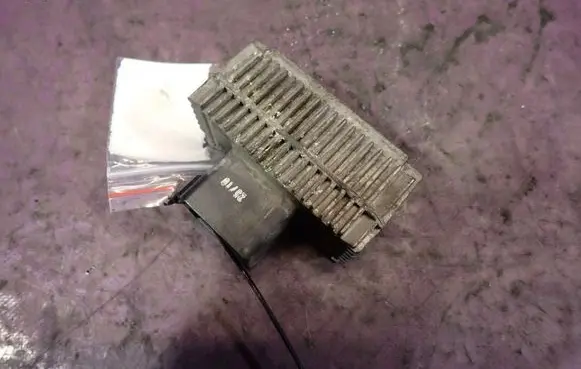 Opel Astra J Glow plug 