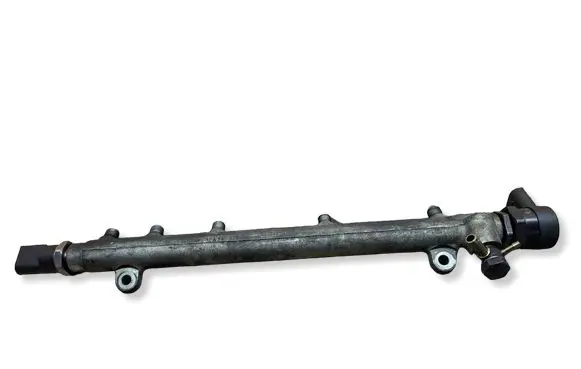 Mercedes-Benz E W211 Fuel main line pipe A6110700395 0445214038 A6110780449
