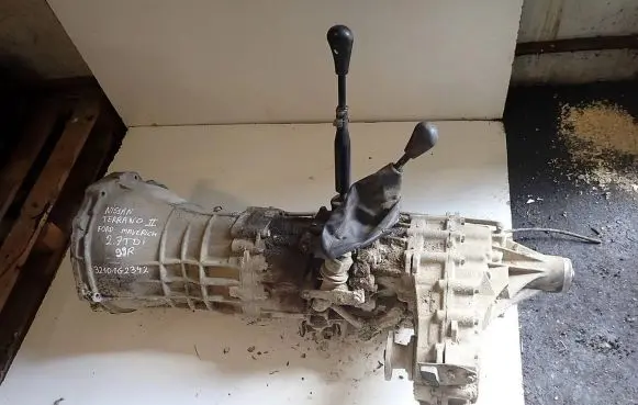 Nissan Terrano Manual 5 speed gearbox 32101G2342