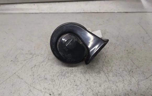 BMW 4 F36 Gran coupe Horn signal 7300976 730097607