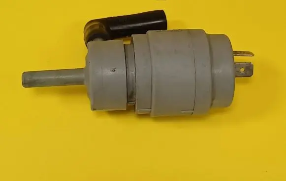 Volkswagen Transporter - Caravelle T4 Windscreen/windshield washer pump 431955651