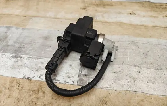 Hyundai Tucson JM Turbo solenoid valve 70027200