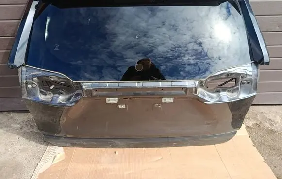 Toyota RAV 4 (XA50) Tailgate/trunk/boot lid 