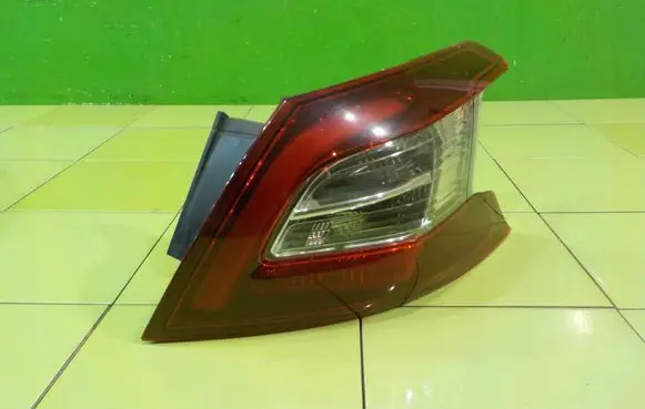Peugeot 308 Rear/tail lights 81250201 XP183