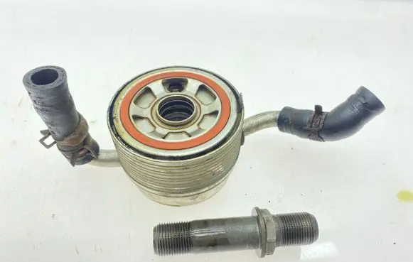 Subaru Outback Oil filter mounting bracket