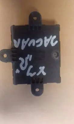 Jaguar XF X250 Door control unit/module AH2214D618AD