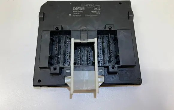 Audi A3 S3 8V Comfort/convenience module 5Q0937085BF