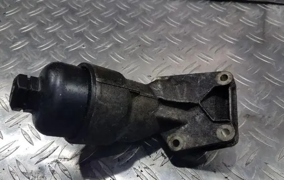 Mercedes-Benz A W168 Oil filter cover a1661800310