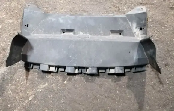 Renault Megane I Front bumper skid plate/under tray 7700427562