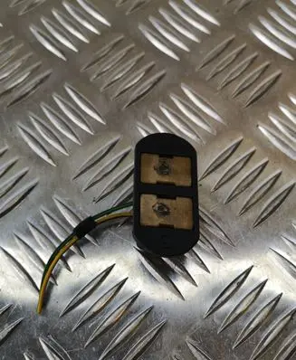 Mercedes-Benz Vaneo W414 Sliding door contact joint 9018200154