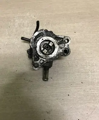 Toyota Avensis T250 Vacuum pump 293002702
