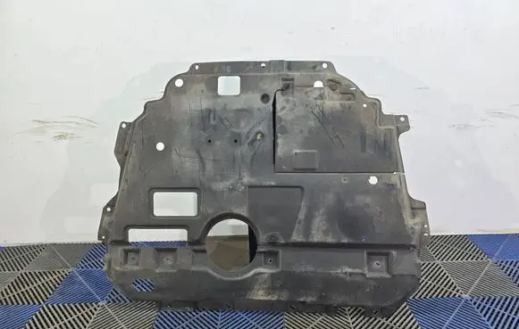 Toyota Auris E180 Engine splash shield/under tray 5144102320