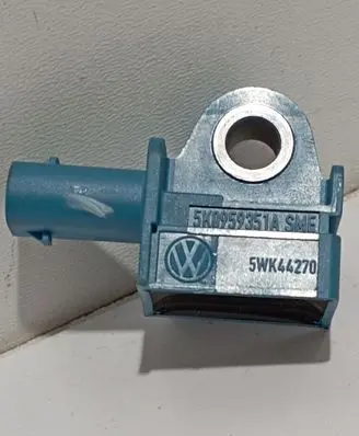 Audi Q3 8U Airbag deployment crash/impact sensor 5K0959351A 5WK44270