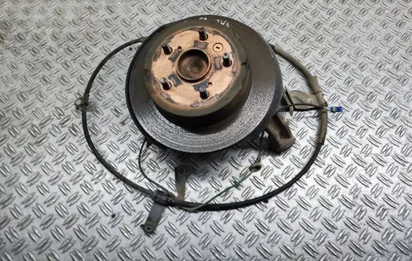 Toyota Camry Rear wheel hub