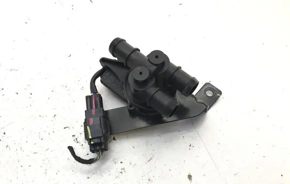BYD Atto 3 Coolant heater control valve EM2E8101940 EM2E-8101940