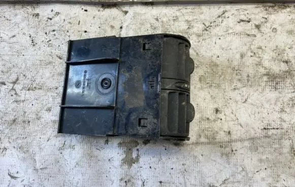 Dash center air vent grill