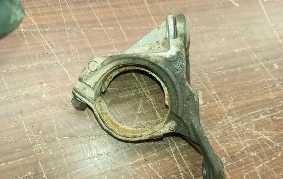 Renault Kangoo II Driveshaft support bearing bracket 8200684534