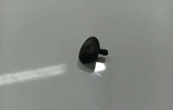 Peugeot 4007 Windshield washer spray nozzle 
