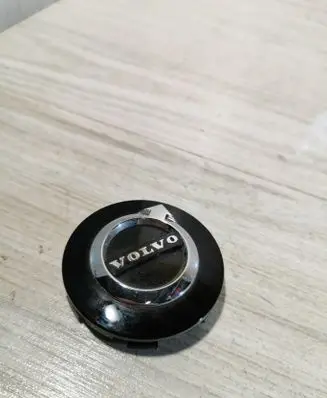 Volvo XC40 Original wheel cap 32243631