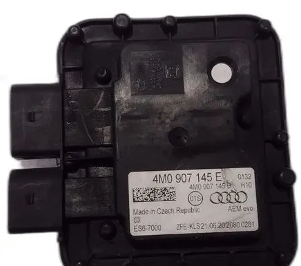 Audi Q7 4M Tow bar relay 