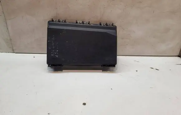 Opel Astra H Fuse box cover 13125865 74338200 01534924